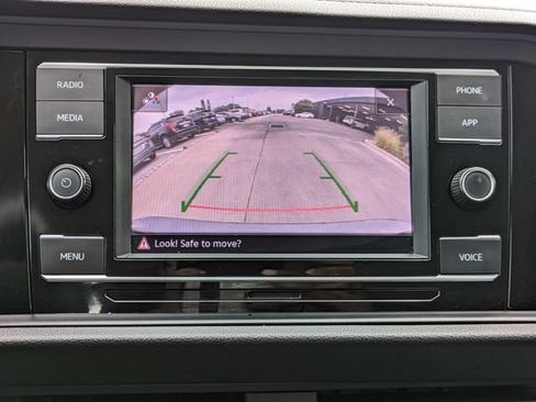 Used 2024 Volkswagen Jetta SE FWD image 21