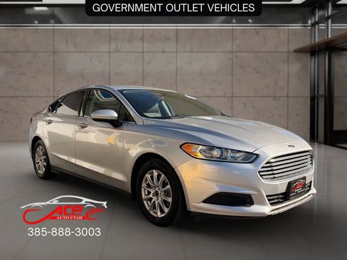 Used 2018 Ford Fusion S image 1