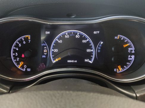 Used 2017 Jeep Grand Cherokee Altitude AWD/4WD image 23