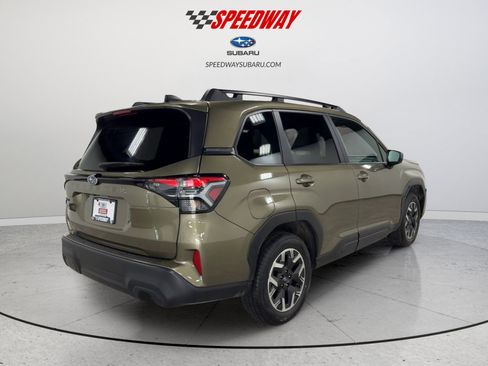 Used 2026 Subaru Forester Premium AWD/4WD image 6