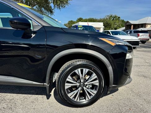 Used 2023 Nissan Rogue SV FWD image 13