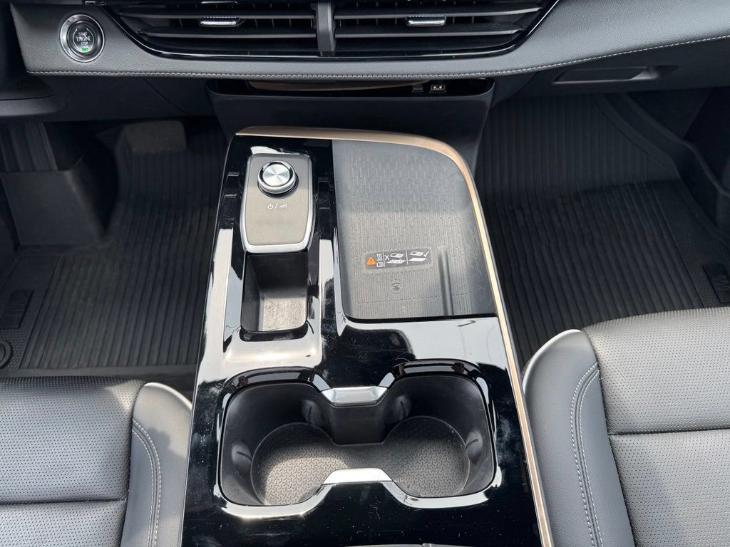Certified 2025 Buick Enclave Avenir w/ LPO, Floor Liner Package FWD image 25