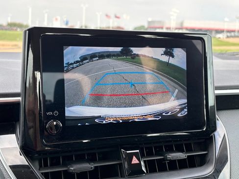Used 2024 Toyota Corolla LE FWD image 18