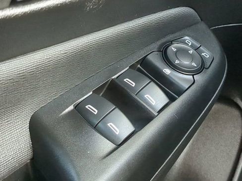 Used 2024 Buick Envista Preferred image 22