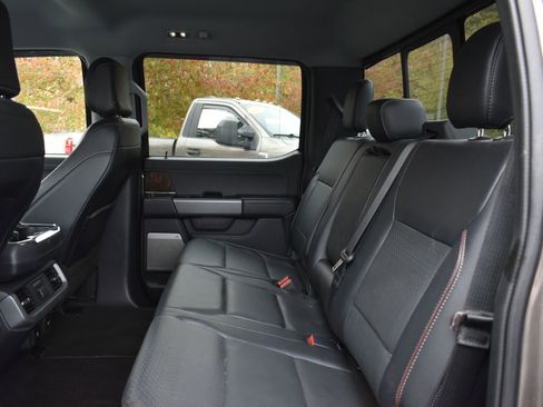 Used 2022 Ford F150 Lariat w/ Equipment Group 502A High image 17