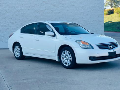 Used 2009 Nissan Altima 2.5 S FWD image 9