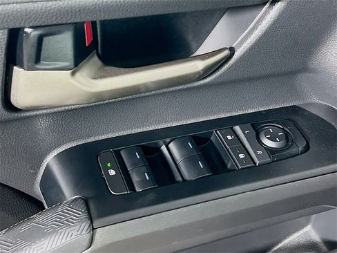 Certified 2025 Toyota Tacoma TRD Off-Road image 17