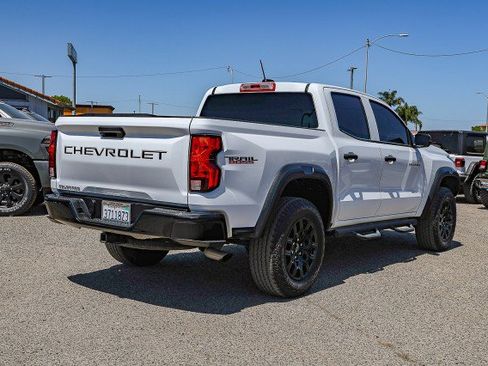 Used 2024 Chevrolet Colorado Trail Boss AWD/4WD image 4