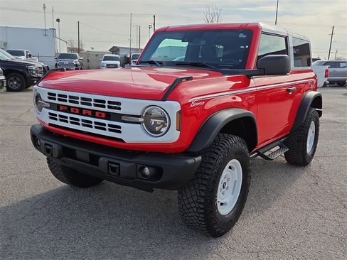 Used 2024 Ford Bronco Heritage Edition image 1