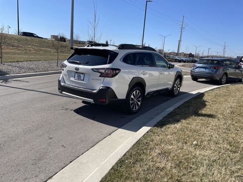Used 2024 Subaru Outback Limited image 24