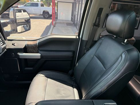 Used 2017 Ford F250 Lariat w/ Lariat Ultimate Package AWD/4WD image 11