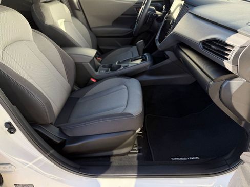 Used 2024 Subaru Crosstrek 2.0i Premium image 30