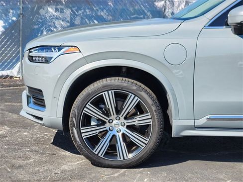 Certified 2025 Volvo XC90 T8 Ultra w/ Protection Package Premier image 12