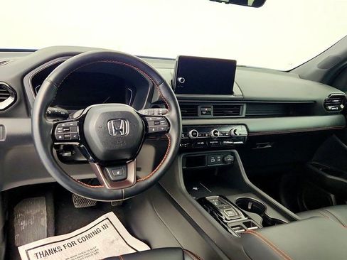 Used 2024 Honda Pilot TrailSport image 12