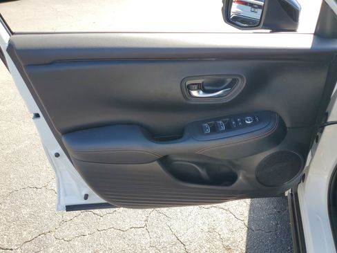 Used 2023 Honda HR-V Sport image 16