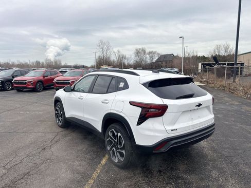 New 2026 Chevrolet Trax RS w/ Sunroof Package image 7