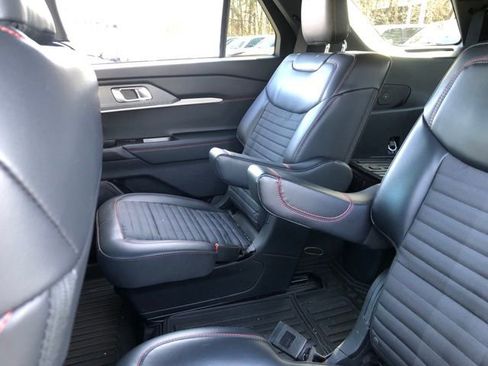 Used 2025 Ford Explorer ST-Line w/ Premium Package image 14