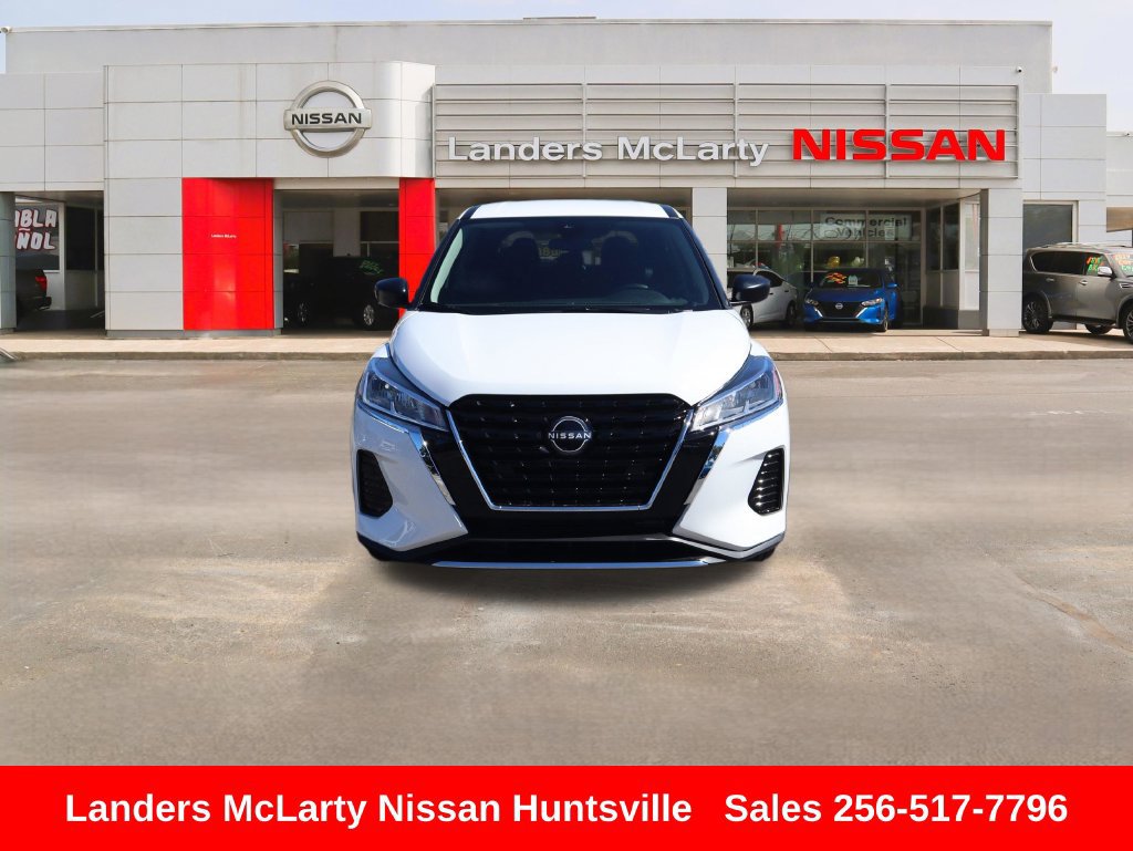 Used 2025 Nissan Kicks Play S FWD image 9