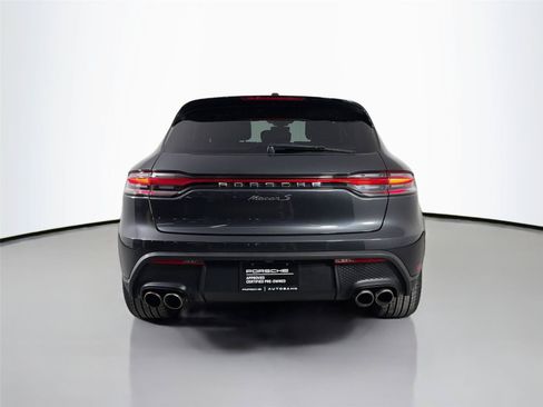 Certified 2023 Porsche Macan S AWD/4WD image 6
