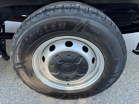 Used 2021 Ford Transit 250 Medium Roof w/ Load Area Protection Package image 36