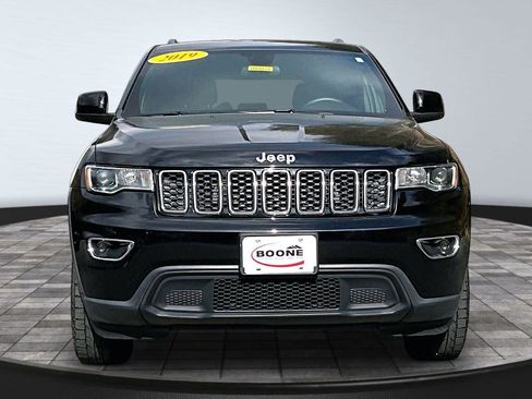 Used 2019 Jeep Grand Cherokee Laredo w/ Security & Convenience Group AWD/4WD image 5