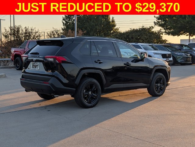 Used 2025 Toyota RAV4 XLE FWD image 5