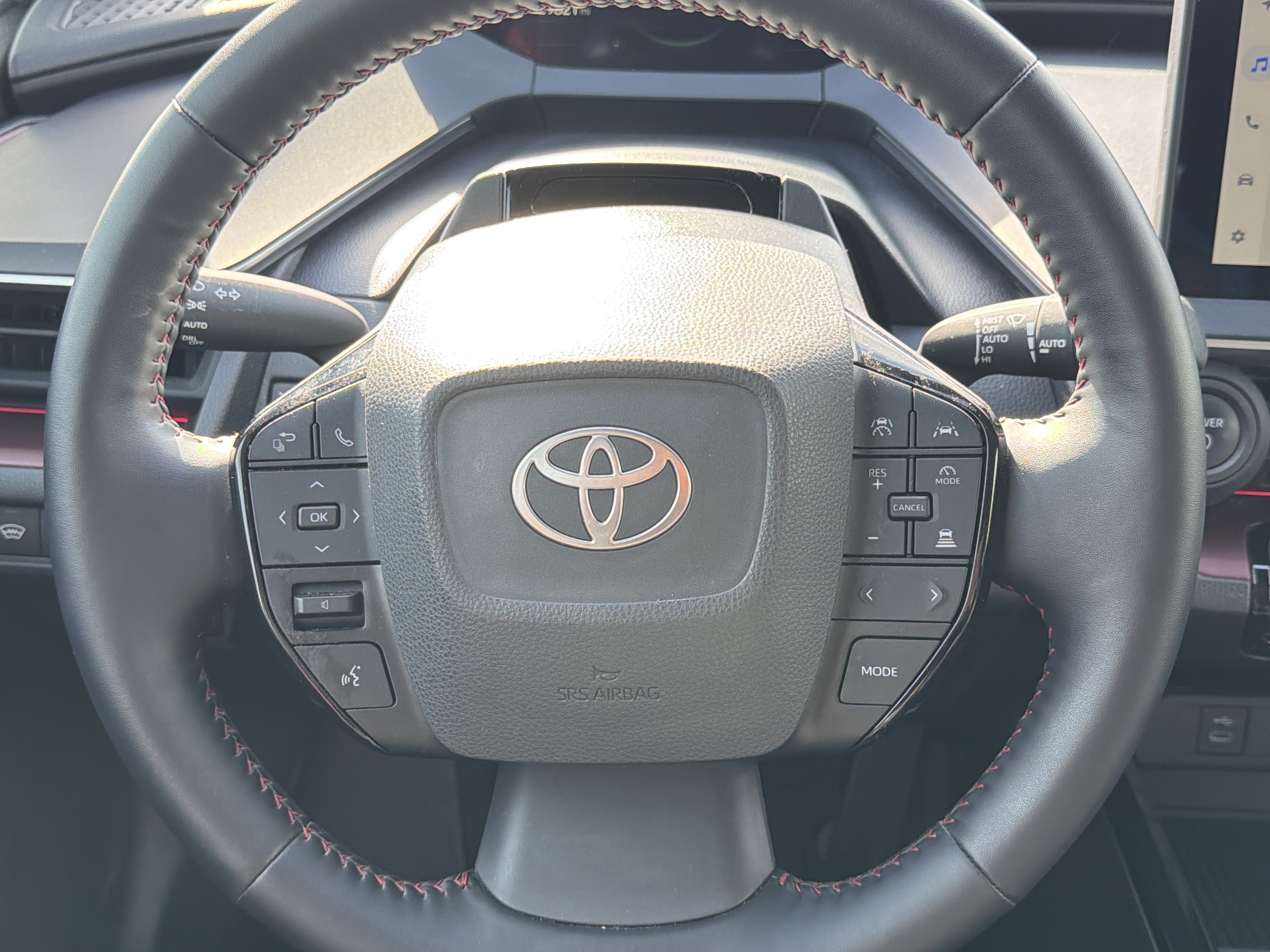 Used 2024 Toyota Prius Prime FWD image 13