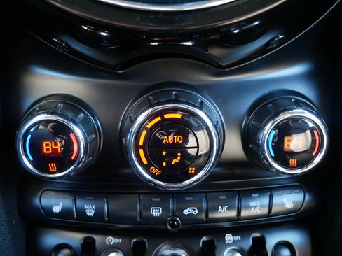 Used 2021 MINI Cooper 2-Door Hardtop w/ Storage Package image 21