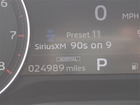 Used 2022 Mitsubishi Outlander SE image 35