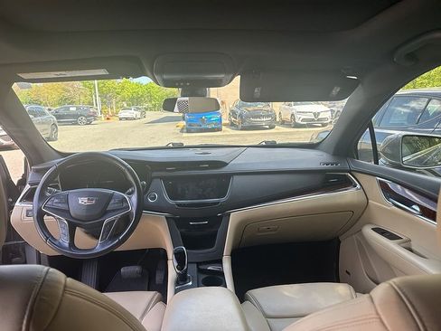 Used 2019 Cadillac XT5 Luxury image 10