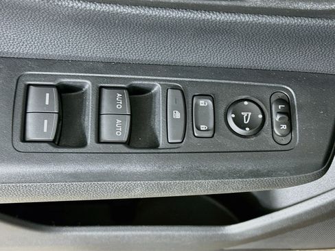 Used 2025 Honda CR-V EX image 15