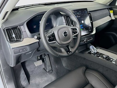 New 2025 Volvo XC90 T8 Ultra w/ Protection Package Premier image 9