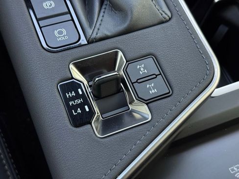 Used 2024 Lexus GX 550 AWD/4WD image 40