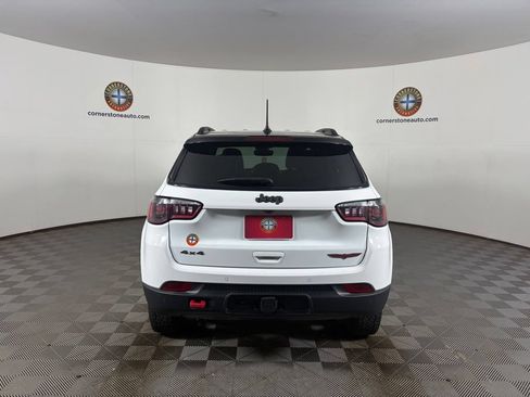 Used 2025 Jeep Compass Trailhawk w/ Trailer Tow Group AWD/4WD image 19