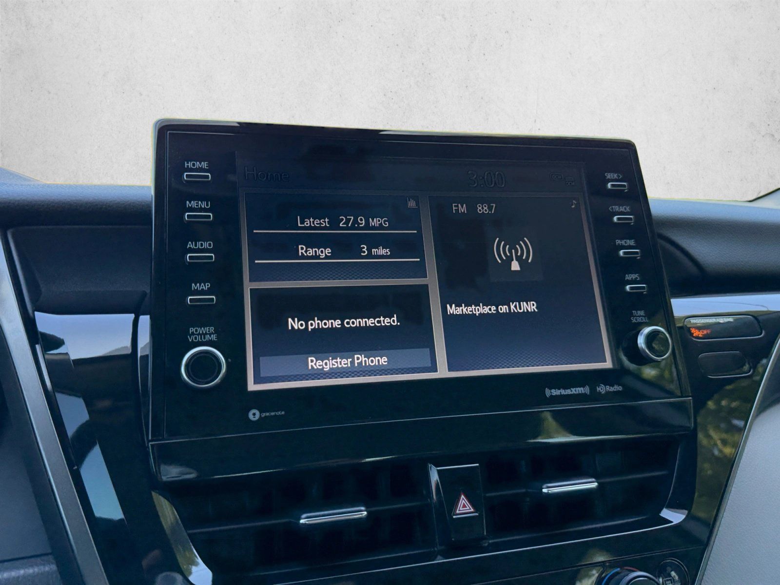 Used 2022 Toyota Camry XLE AWD/4WD image 16