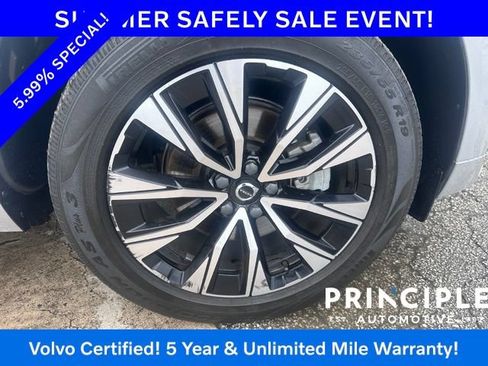 Certified 2024 Volvo XC60 B5 Core AWD/4WD image 16