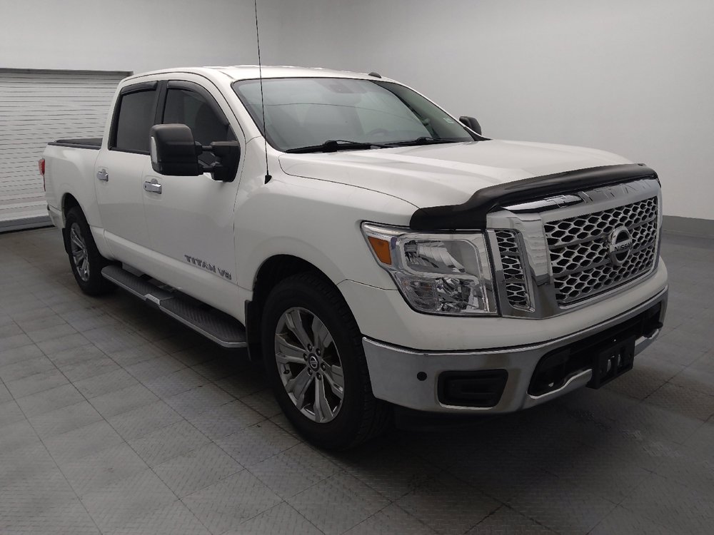 Used 2019 Nissan Titan SV w/ SV Convenience Package RWD image 14