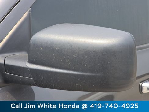 Used 2017 RAM 1500 Classic SLT AWD/4WD image 17