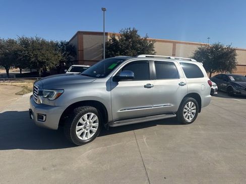 Used 2021 Toyota Sequoia Platinum image 6