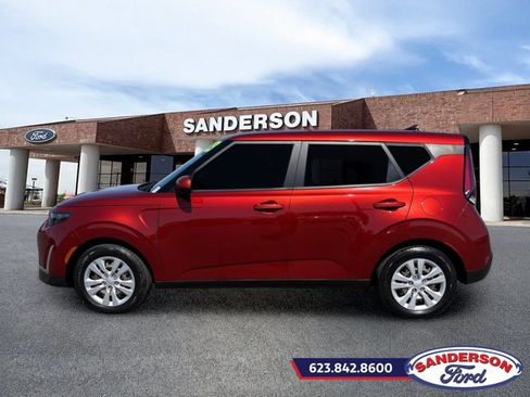 Used 2023 Kia Soul LX FWD image 6