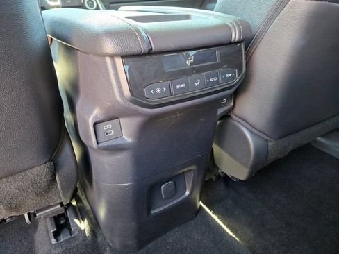 Used 2025 Toyota Grand Highlander FWD image 17