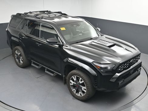 Certified 2025 Toyota 4Runner TRD Sport AWD/4WD image 31