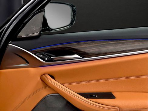 Used 2019 BMW 540i xDrive w/ Convenience Package image 34