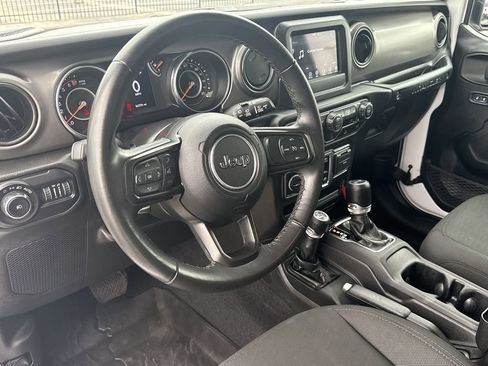 Used 2022 Jeep Wrangler Sport AWD/4WD image 24