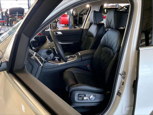 New 2026 BMW X7 xDrive40i image 9