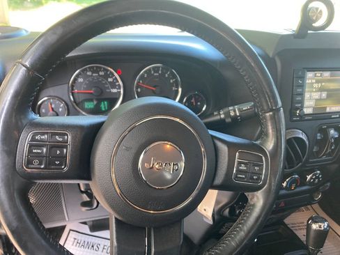 Used 2018 Jeep Wrangler Unlimited Sport w/ Quick Order Package 24W AWD/4WD image 18