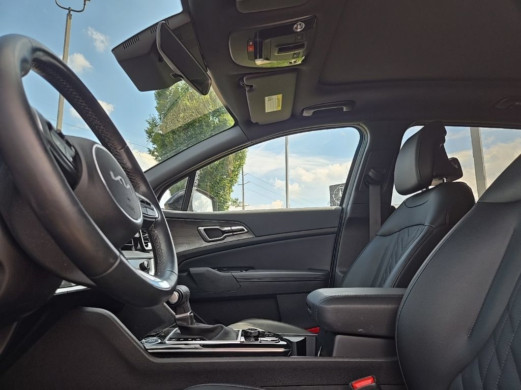 Certified 2024 Kia Sportage X-Line w/ X-Line Premium Package AWD/4WD image 32