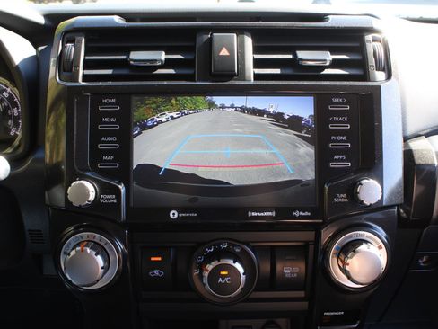 Used 2020 Toyota 4Runner TRD Off-Road image 13