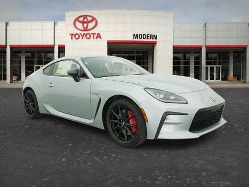Used 2026 Toyota GR86 Premium w/ Performance Package RWD image 15