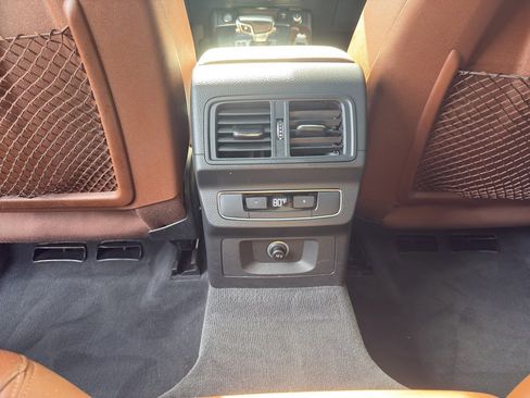 Used 2020 Audi Q5 2.0T Premium w/ Convenience Package image 12